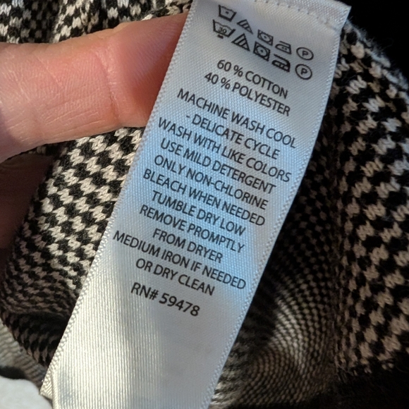 Adrienne Vittadini 1X Black & White Checked Sweater - Picture 12 of 15